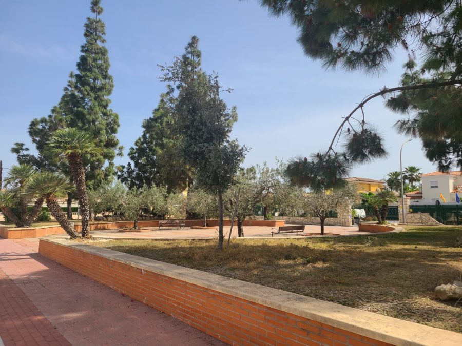 angrenzender Park Richtung Norden